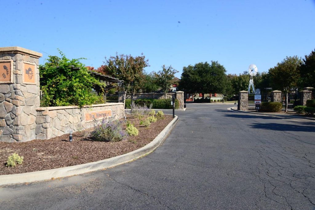 Image 46 of property listing at 1797 Clearwater Street, Tulare, CA 93274