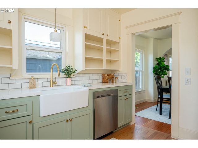 4930 Se 75TH Ave, Portland, OR 97206