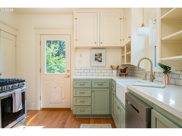 4930 Se 75TH Ave, Portland, OR 97206