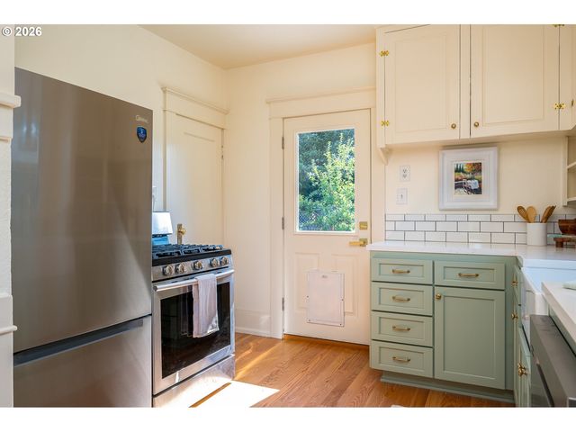 4930 Se 75TH Ave, Portland, OR 97206