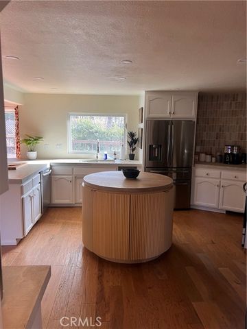 951 Osprey, Lake Arrowhead, CA 92352