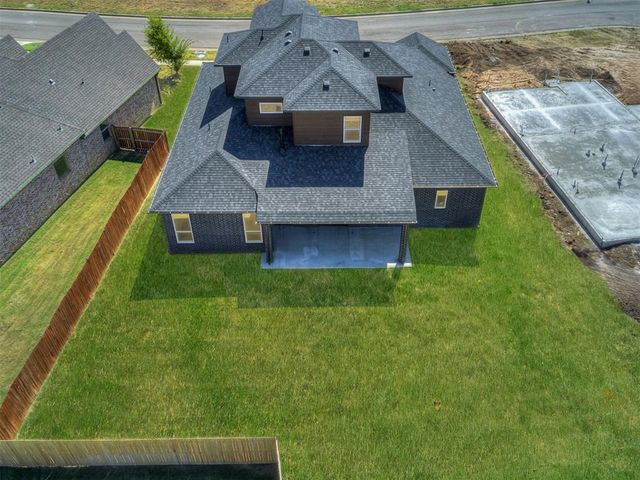 6305 NW 153rd Street, Edmond, OK 73013