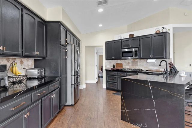 13330 Paraiso Road, Apple Valley, CA 92308