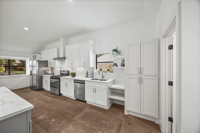 12523 Honeywood Trail, Houston, TX 77077