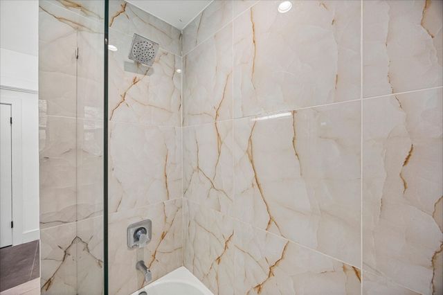 12523 Honeywood Trail, Houston, TX 77077