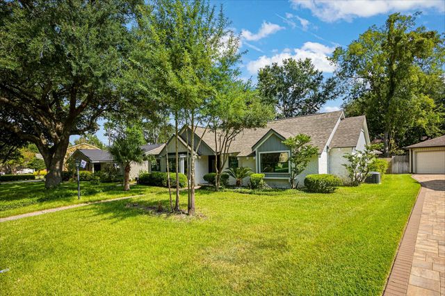 12523 Honeywood Trail, Houston, TX 77077