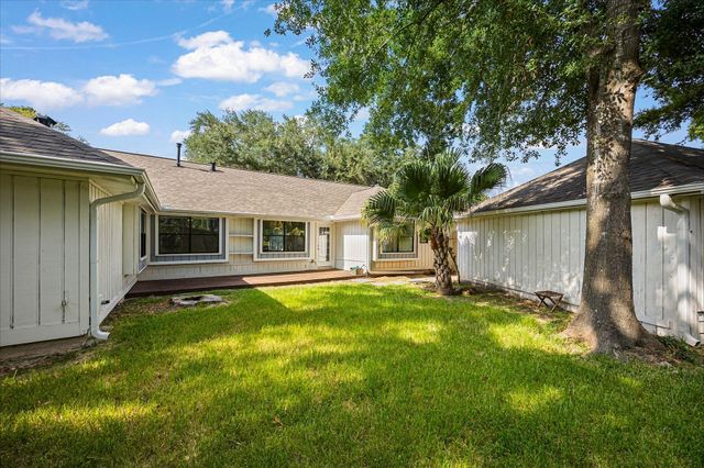 12523 Honeywood Trail, Houston, TX 77077