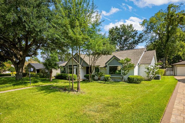 12523 Honeywood Trail, Houston, TX 77077