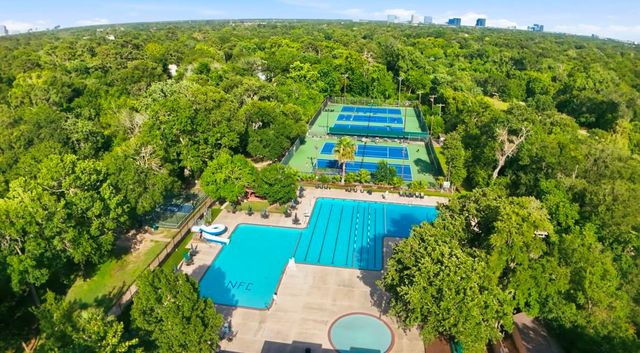 12523 Honeywood Trail, Houston, TX 77077