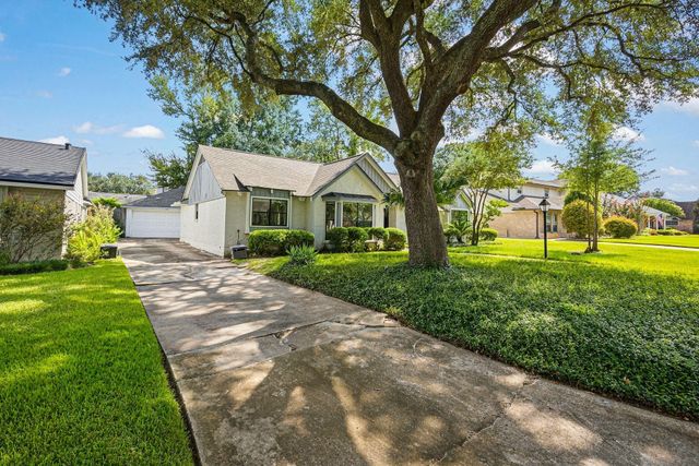 12523 Honeywood Trail, Houston, TX 77077
