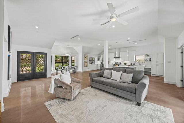 12523 Honeywood Trail, Houston, TX 77077