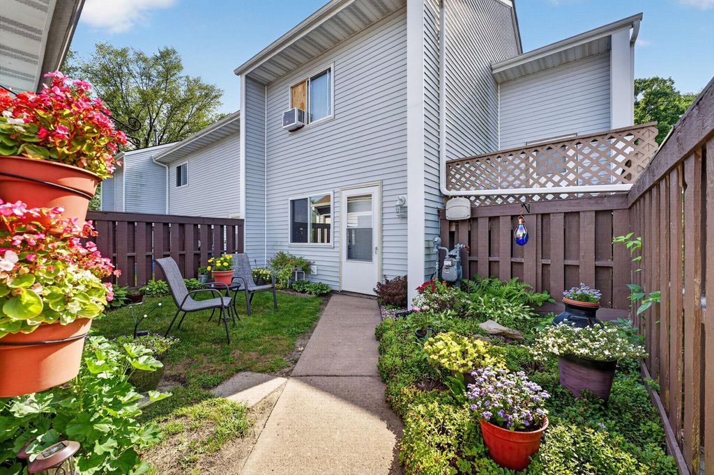 39208-39214 Grand Avenue, North Branch, MN 55056 — photo 2