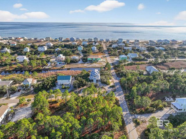 6552 Palmetto Drive, Gulf Shores, AL 36542