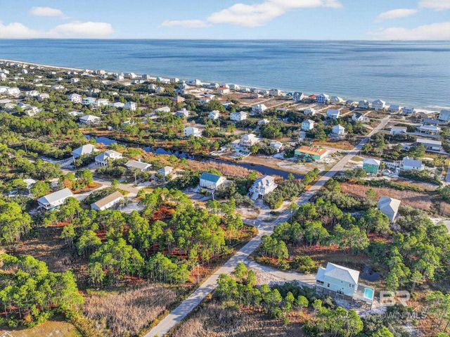 6552 Palmetto Drive, Gulf Shores, AL 36542