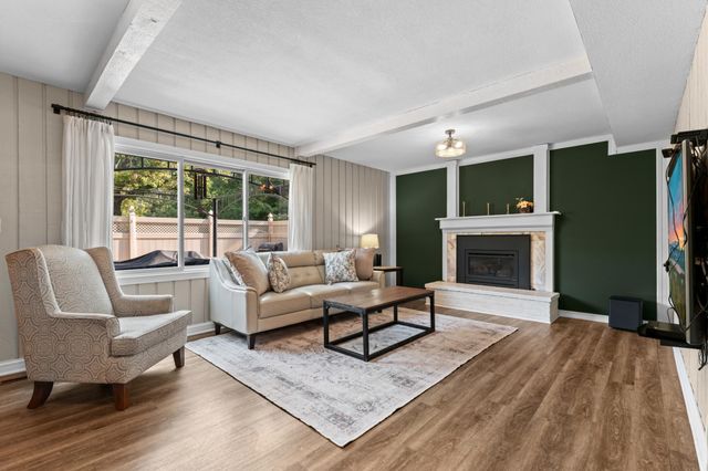 1715 35th Street NE, Rochester, MN 55906