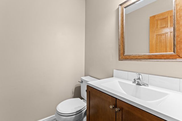 1715 35th Street NE, Rochester, MN 55906