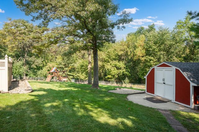 1715 35th Street NE, Rochester, MN 55906