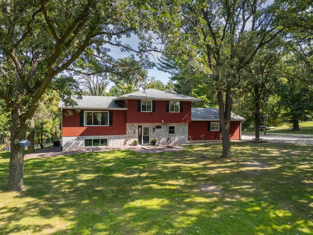 1715 35th Street NE, Rochester, MN 55906