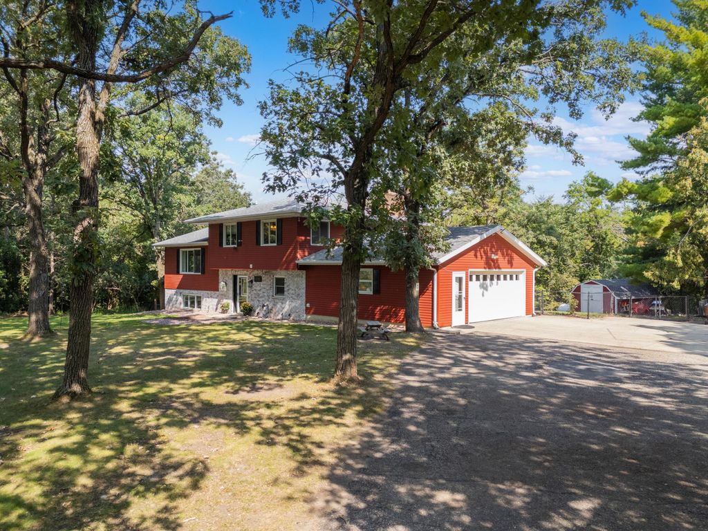1715 35th Street NE, Rochester, MN 55906