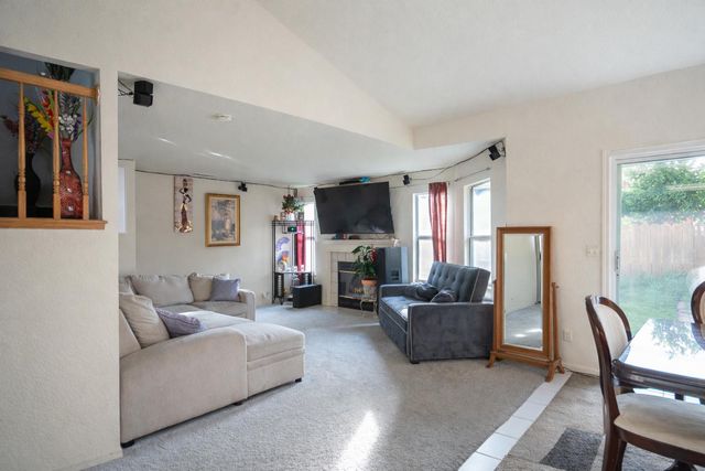 913 Jayhawk Way, Modesto, CA 95358