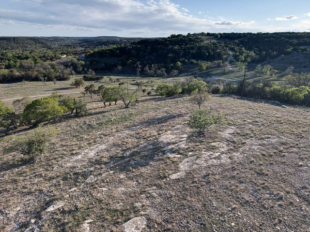 140 Evening View Point, Ingram, TX 78025