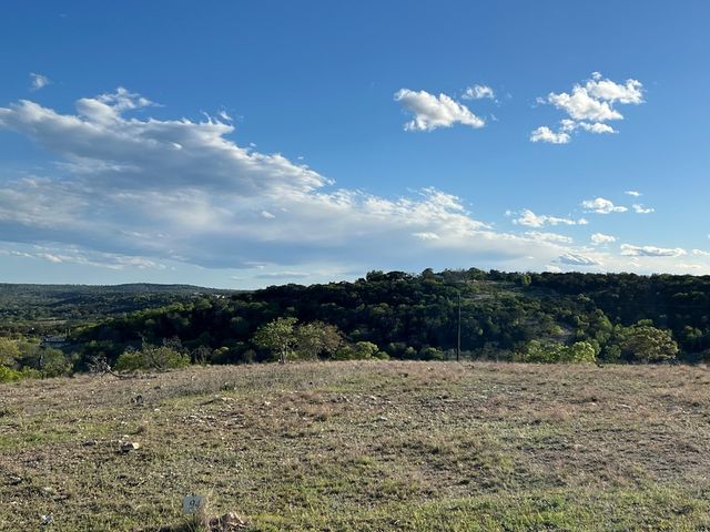 140 Evening View Point, Ingram, TX 78025