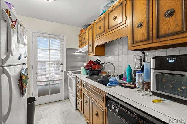 444 Chapel Ridge Drive F, Hazelwood, MO 63042