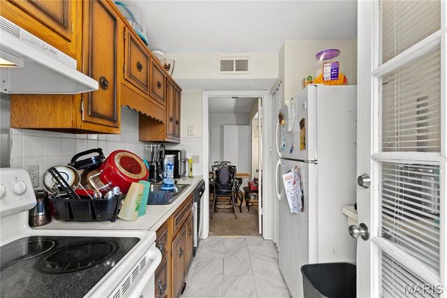 444 Chapel Ridge Drive F, Hazelwood, MO 63042