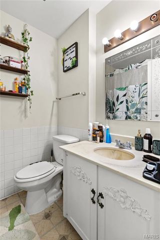 444 Chapel Ridge Drive F, Hazelwood, MO 63042