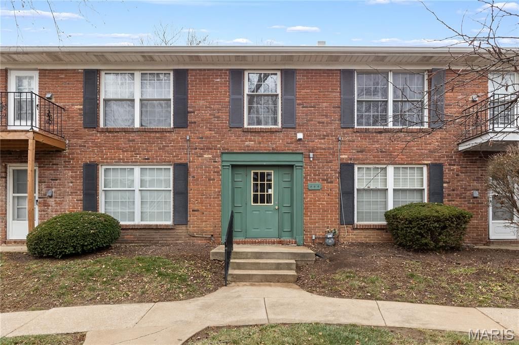 444 Chapel Ridge Drive F, Hazelwood, MO 63042