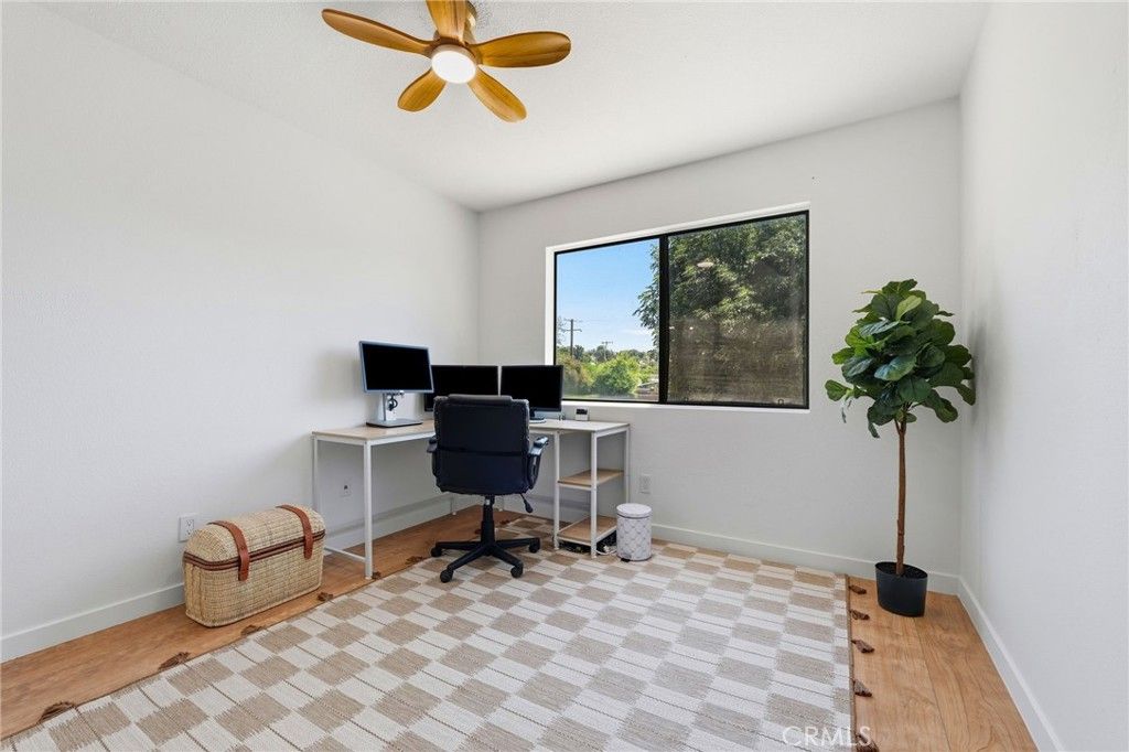 Image 14 of property listing at 18223 Soledad Canyon Road 49, Canyon Country, CA 91387