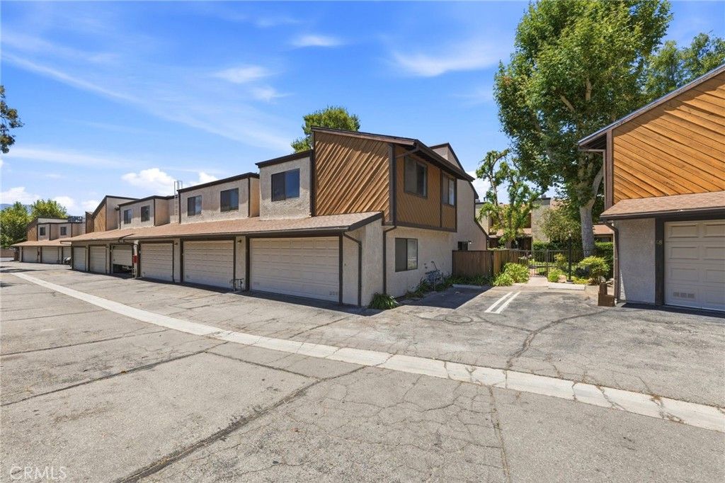 Image 32 of property listing at 18223 Soledad Canyon Road 49, Canyon Country, CA 91387