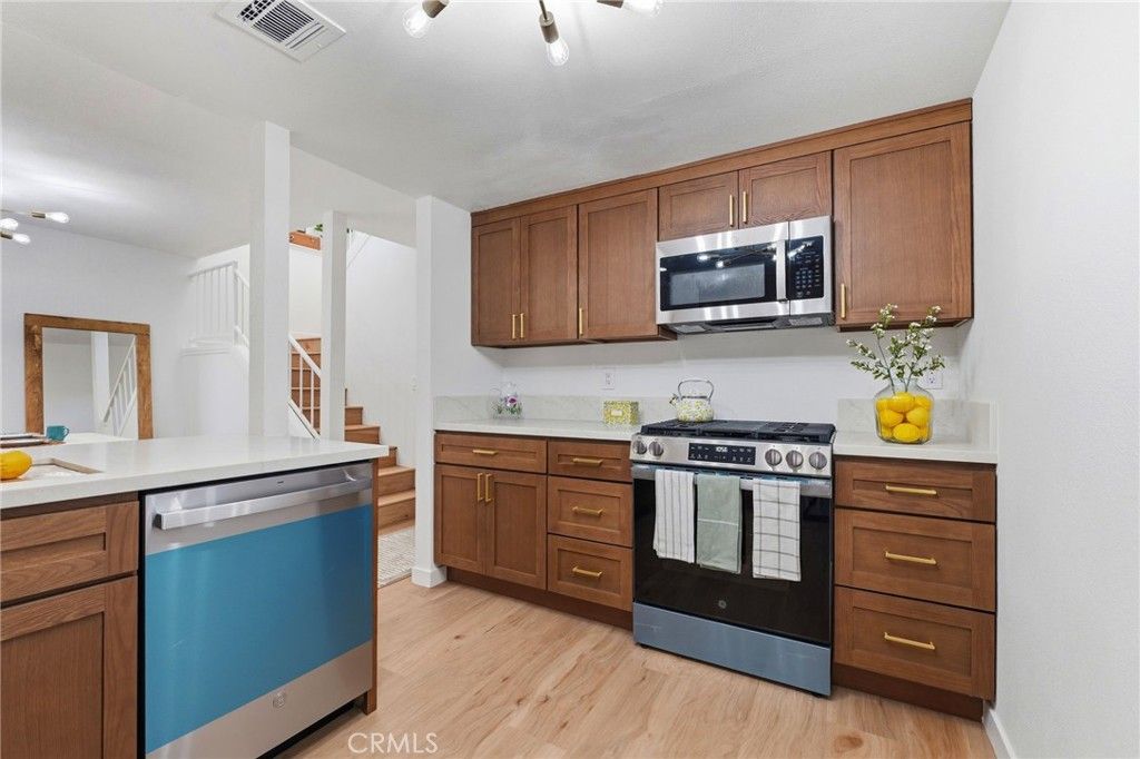 Image 8 of property listing at 18223 Soledad Canyon Road 49, Canyon Country, CA 91387