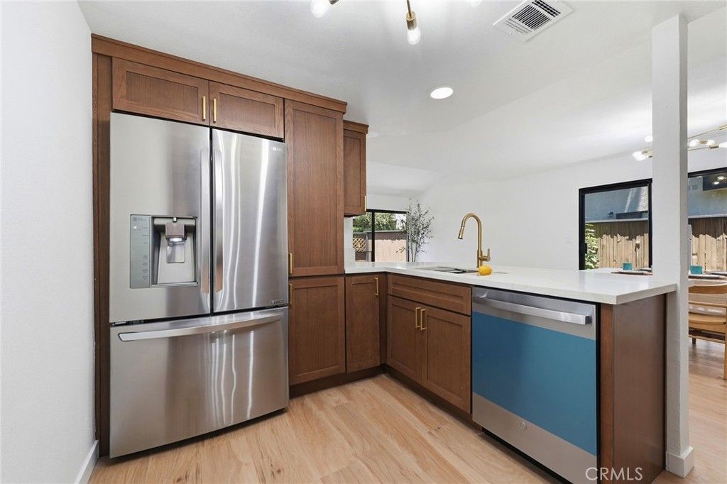 Image 9 of property listing at 18223 Soledad Canyon Road 49, Canyon Country, CA 91387
