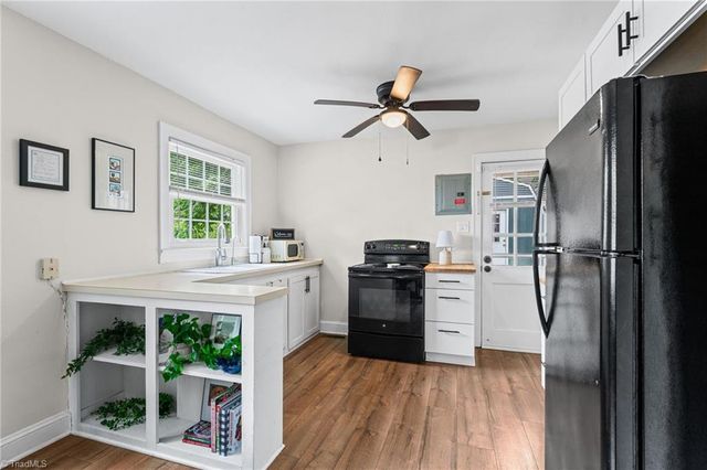 800 W Academy Street, Winston-salem, NC 27101