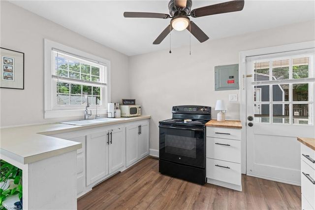 800 W Academy Street, Winston-salem, NC 27101
