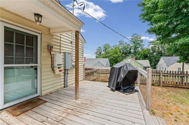 800 W Academy Street, Winston-salem, NC 27101