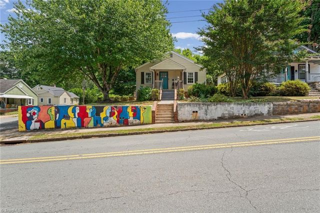 800 W Academy Street, Winston-salem, NC 27101