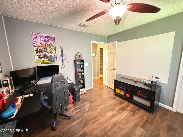 3385 SHAUNA OAKS Circle E, Jacksonville, FL 32277