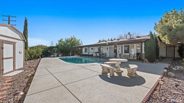 16885 Lambert Lane, Victorville, CA 92395