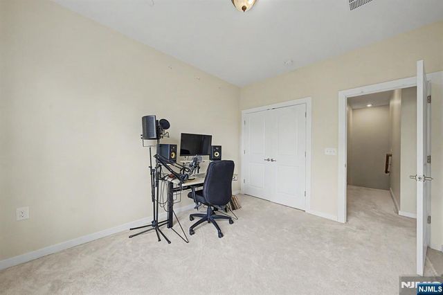 411 Parkview Lane, Rockaway Township, NJ 07866