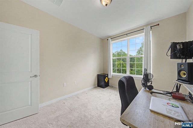411 Parkview Lane, Rockaway Township, NJ 07866