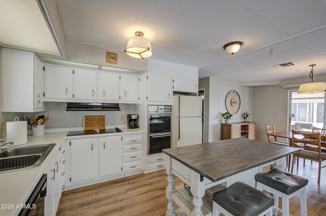 2305 N DEMARET Drive, Mesa, AZ 85215