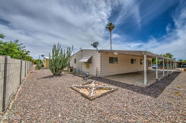 2305 N DEMARET Drive, Mesa, AZ 85215