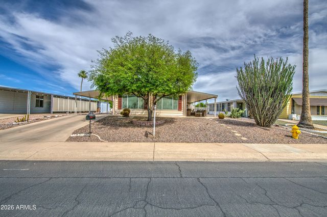 2305 N DEMARET Drive, Mesa, AZ 85215