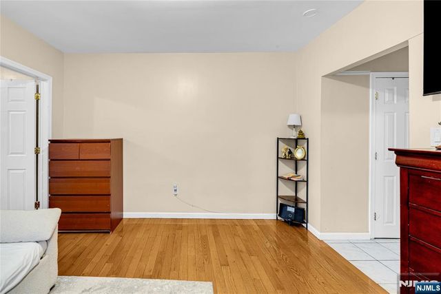 527 34th Street D2, Union City, NJ 07087