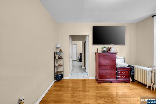 527 34th Street D2, Union City, NJ 07087