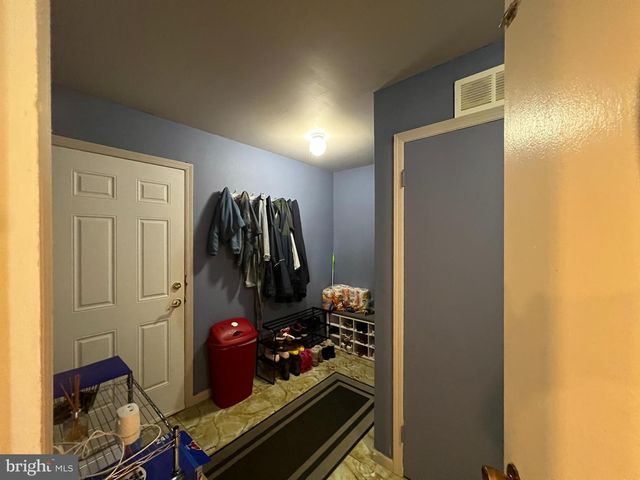 56 ABERDALE LN, Sicklerville, NJ 08081