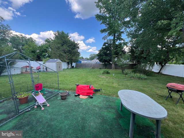 56 ABERDALE LN, Sicklerville, NJ 08081