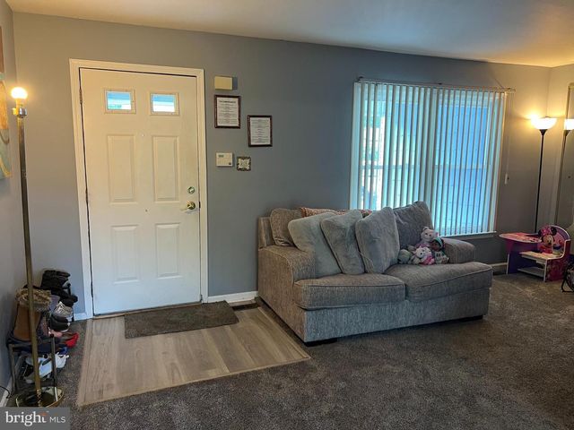 56 ABERDALE LN, Sicklerville, NJ 08081
